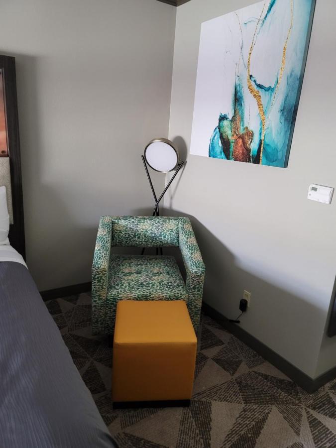 Big Country & Suites, Surestay Collection By Bw 3*