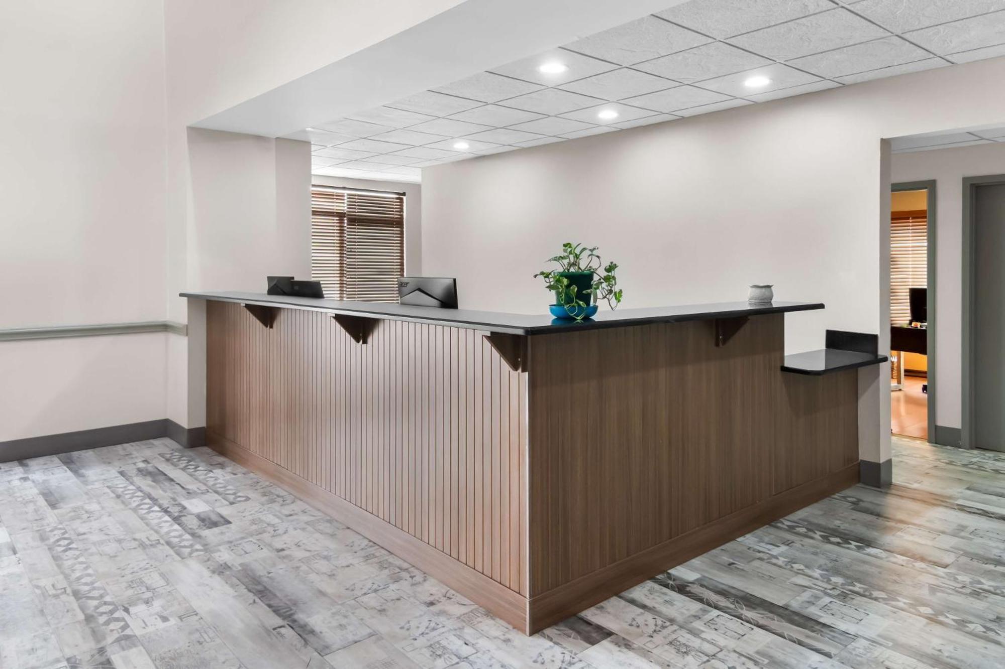 Hotel Big Country & Suites, Surestay Collection By Bw 3*