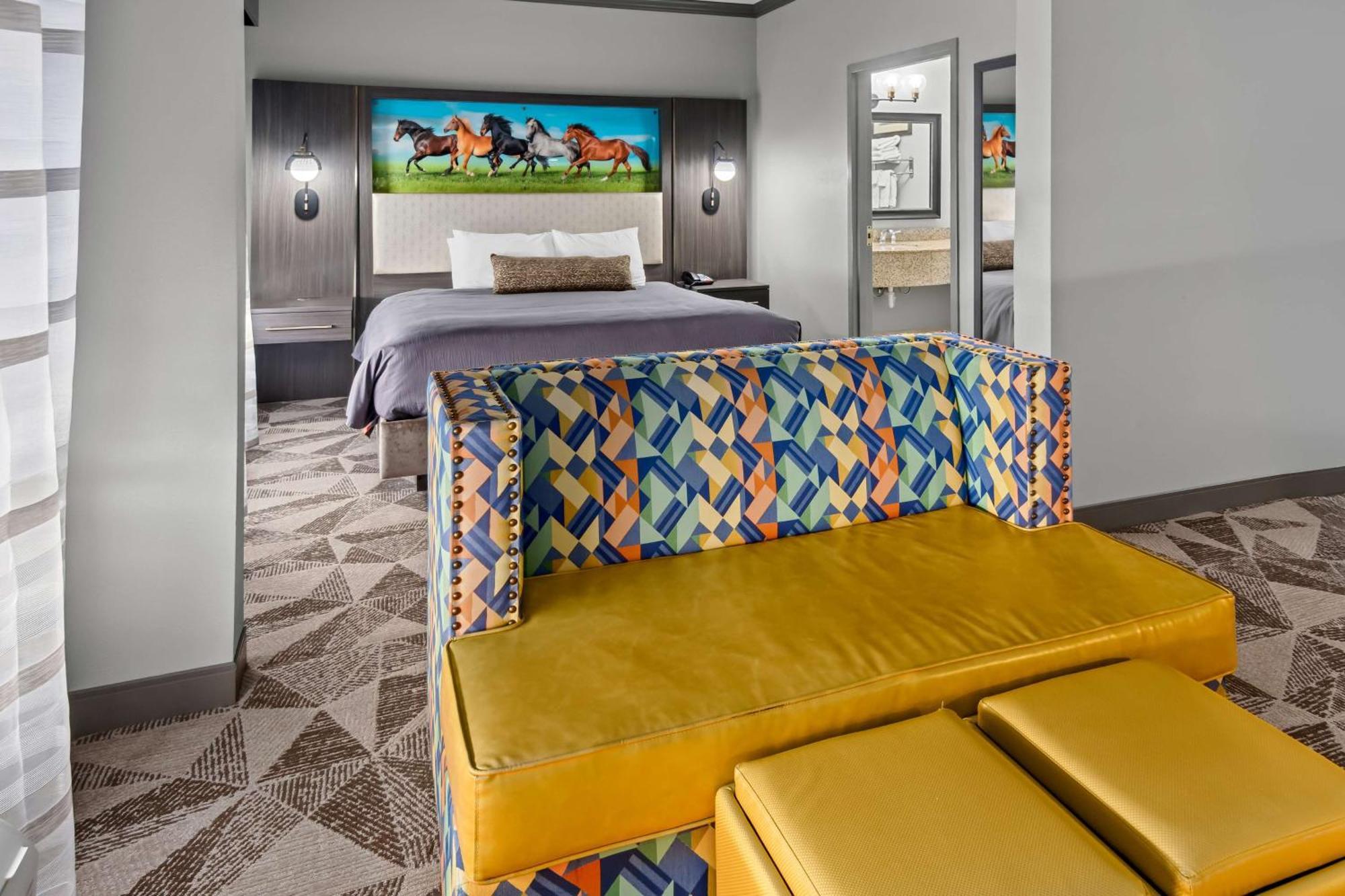Big Country & Suites, Surestay Collection By Bw Hotel