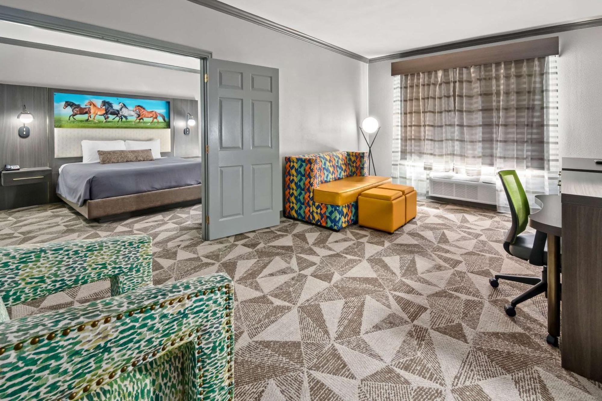 Hotel Big Country & Suites, Surestay Collection By Bw 3*